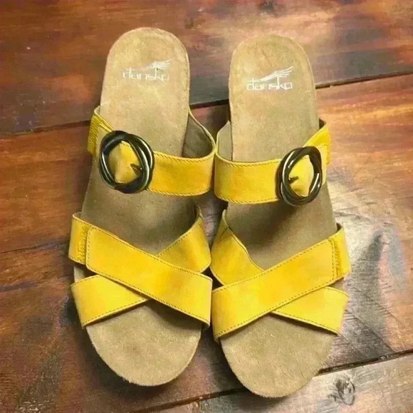 Dansko Susie Mango Yellow Leather Wedge Sandals Sz 40 (US 9.5 -10) - Picture 1 of 4